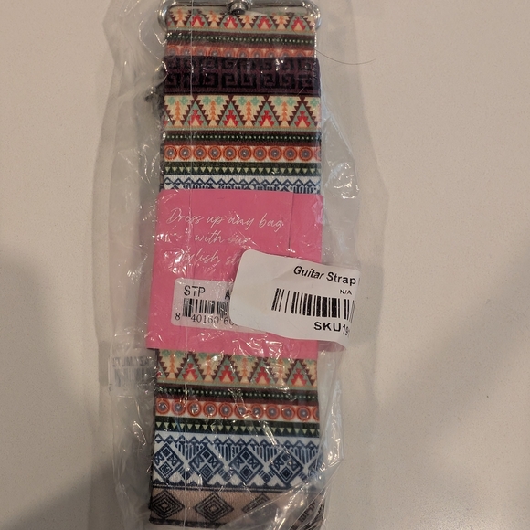 Jen & Co. Adjustable Multicolor Guitar Strap - Picture 2 of 2